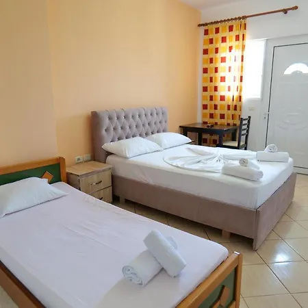 Konukevi Ilias House