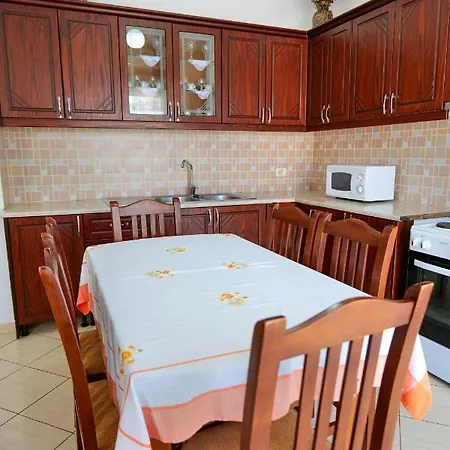 Ilias House