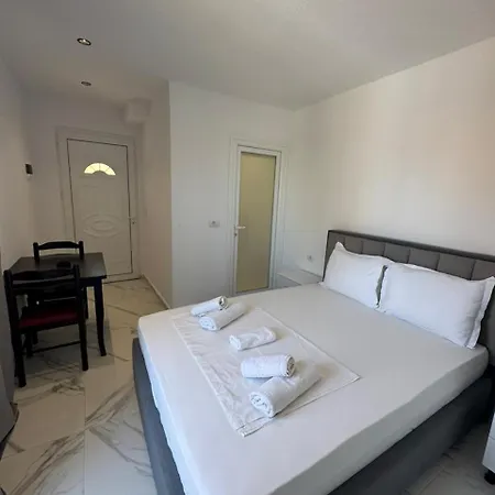 Affittacamere Ilias House 3*