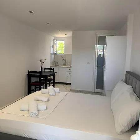 Ilias House 3* Ksamil