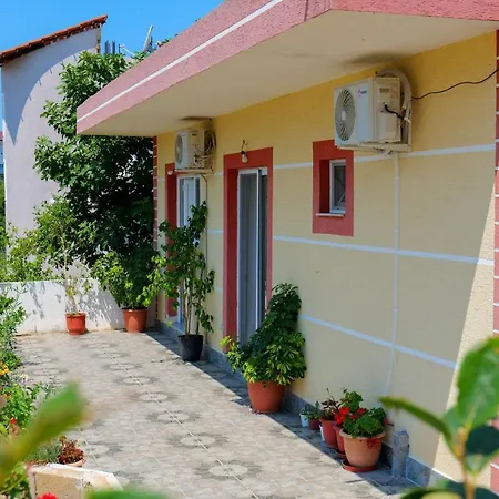 Ilias House