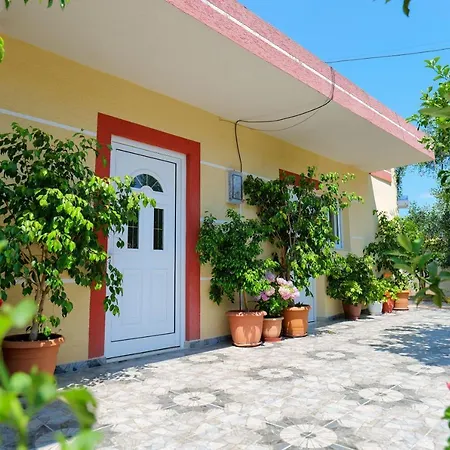 Ilias House *