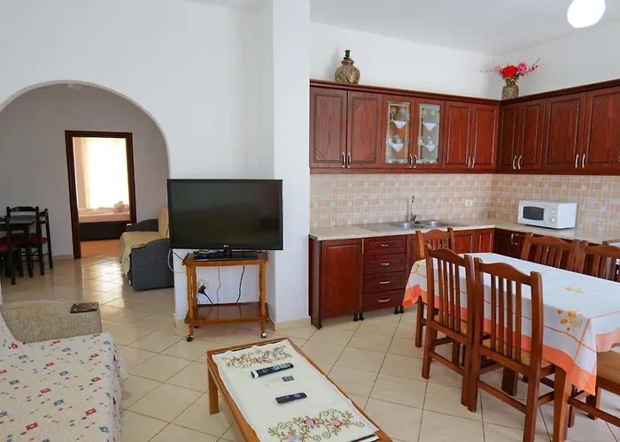 Gasthuis Ilias House